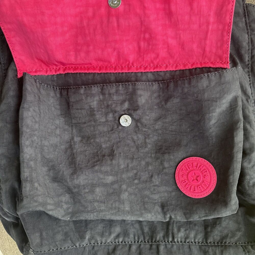Kipling Expandable Tote Black Side Zip Pink Details - Picture 11 of 16